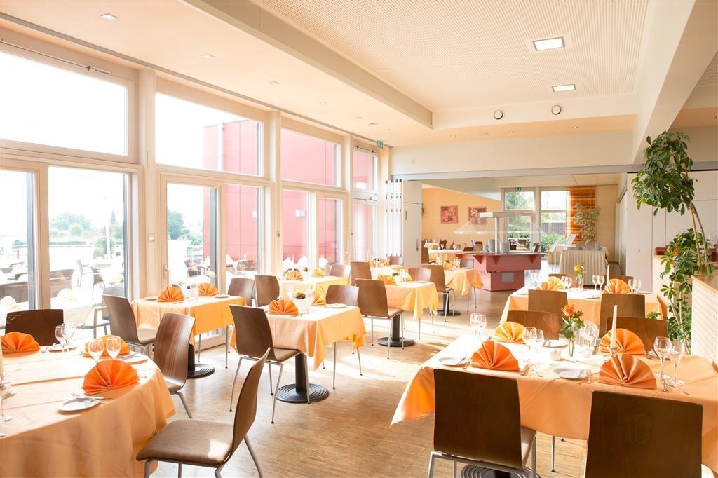 Gäufelden Aramis Tagungs- Und Sporthotel מראה חיצוני תמונה